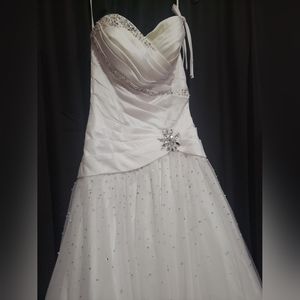 Wedding dress size 4